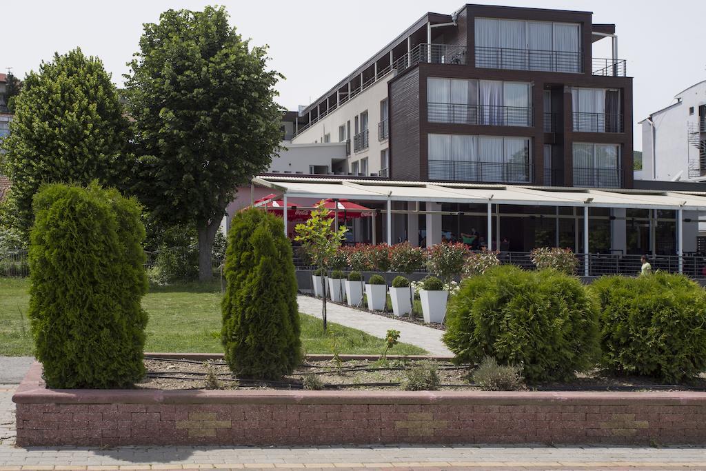 Romantique Dojran Hotel Bagian luar foto