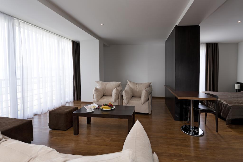 Romantique Dojran Hotel Bagian luar foto